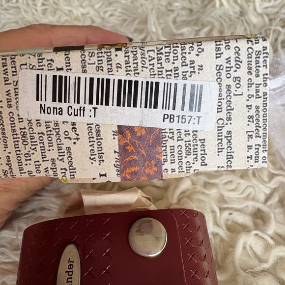 New In Box Plunder Design Nona Personalized With The Initial “T” Cuff Bracelet - Picture 3 of 5